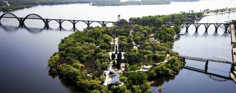 Монастирський острів 